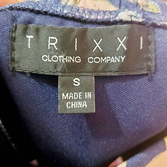 Trixxi NWT Floral Fit & Flare Dress Size Small - Picture 10 of 11